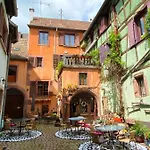 Laterale Residences 4*