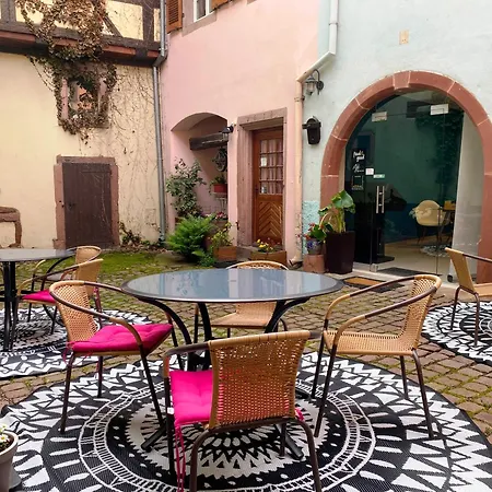 Laterale Residences Bed & Breakfast *