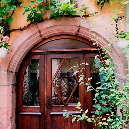 Laterale Residences Bed & Breakfast *